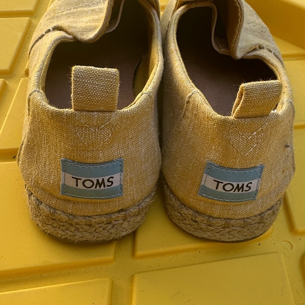 Toms Women's Light Yellow Espadrilles - Picture 6 of 16